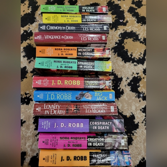 J.D. Robb Paperback Lot #1 - Picture 2 of 3